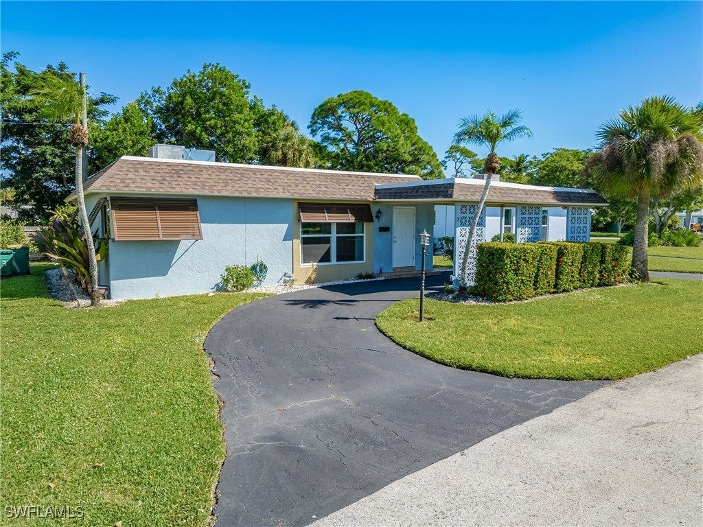 3 Knights Bridge Rd, Naples