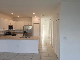 Photo of Listing #A11873207