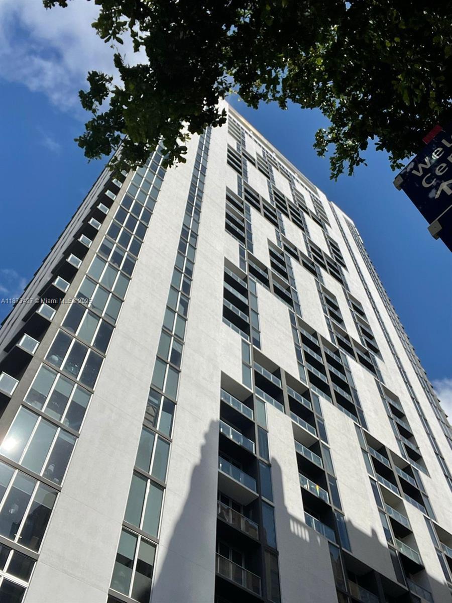 151 Se 1st St 1111, Miami