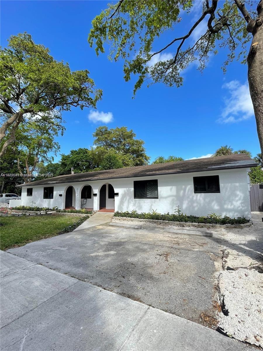 2300 Sw 18th Ter 2, Fort Lauderdale