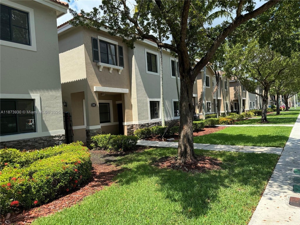 22631 Sw 88th Pl 15-18, Cutler Bay