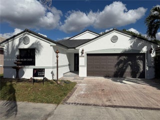 Photo of Listing #A11873510