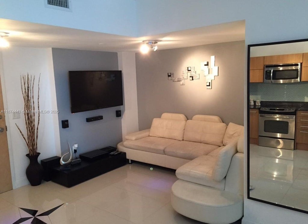 350 S Miami Ave 2207, Miami