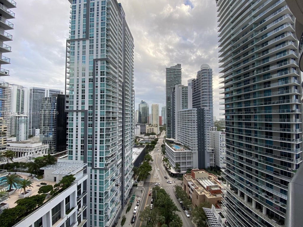 1000 Brickell Plz 2201, Miami