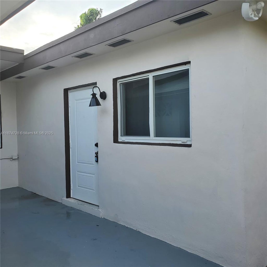 326 Ne 118th St (efficiency) 2, Miami