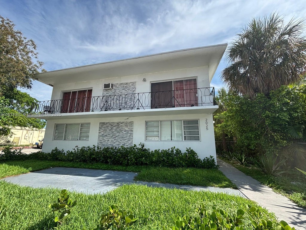 2025 Bay Dr 3, Miami Beach