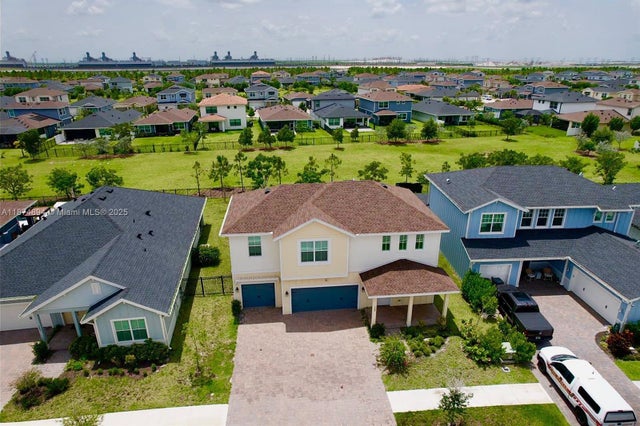 Photo of Listing #A11874894