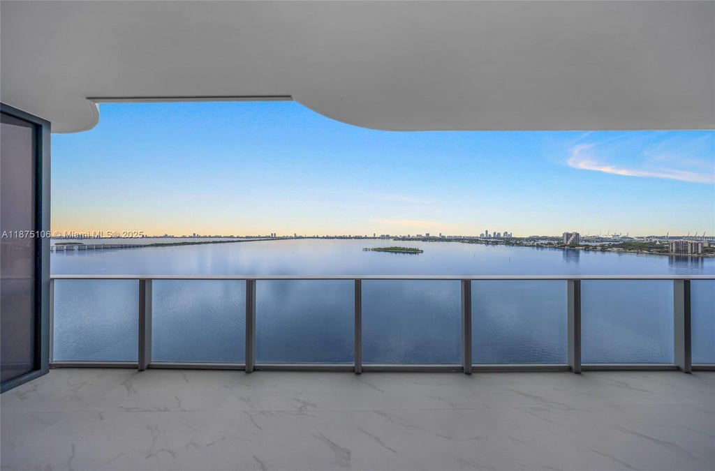 700 Ne 24th St 1803, Miami