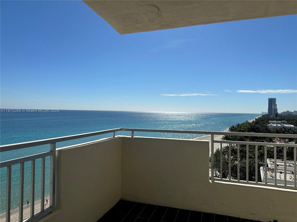 3180 S Ocean Dr 1008, Hallandale Beach
