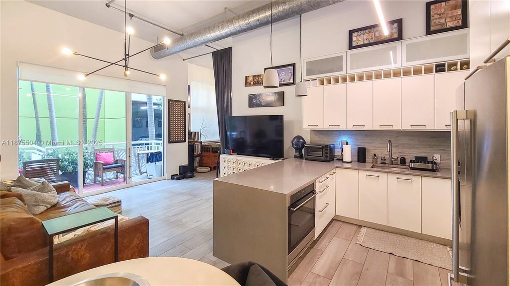 2001 Biscayne Blvd 2117, Miami