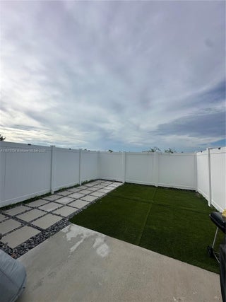 Photo of Listing #A11875734