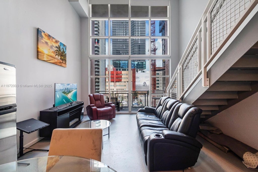 244 Biscayne Blvd 445, Miami