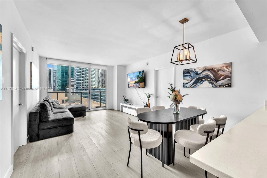 500 Brickell Ave 1605, Miami
