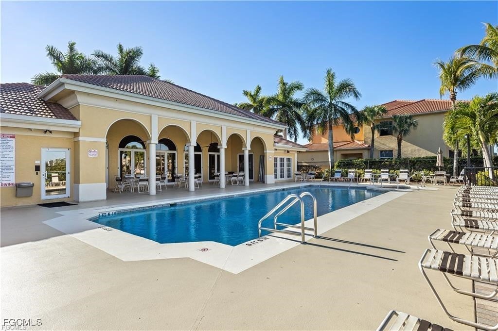 4281 Bellasol Cir 2323, Fort Myers
