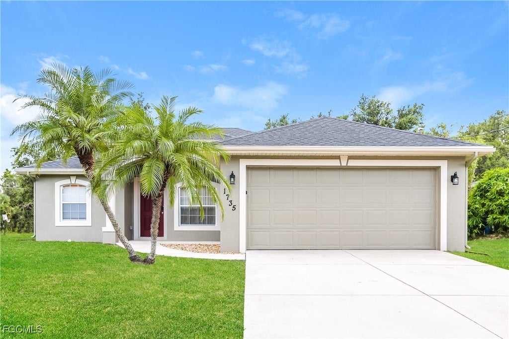 1735 Boca Chica Ave, North Port