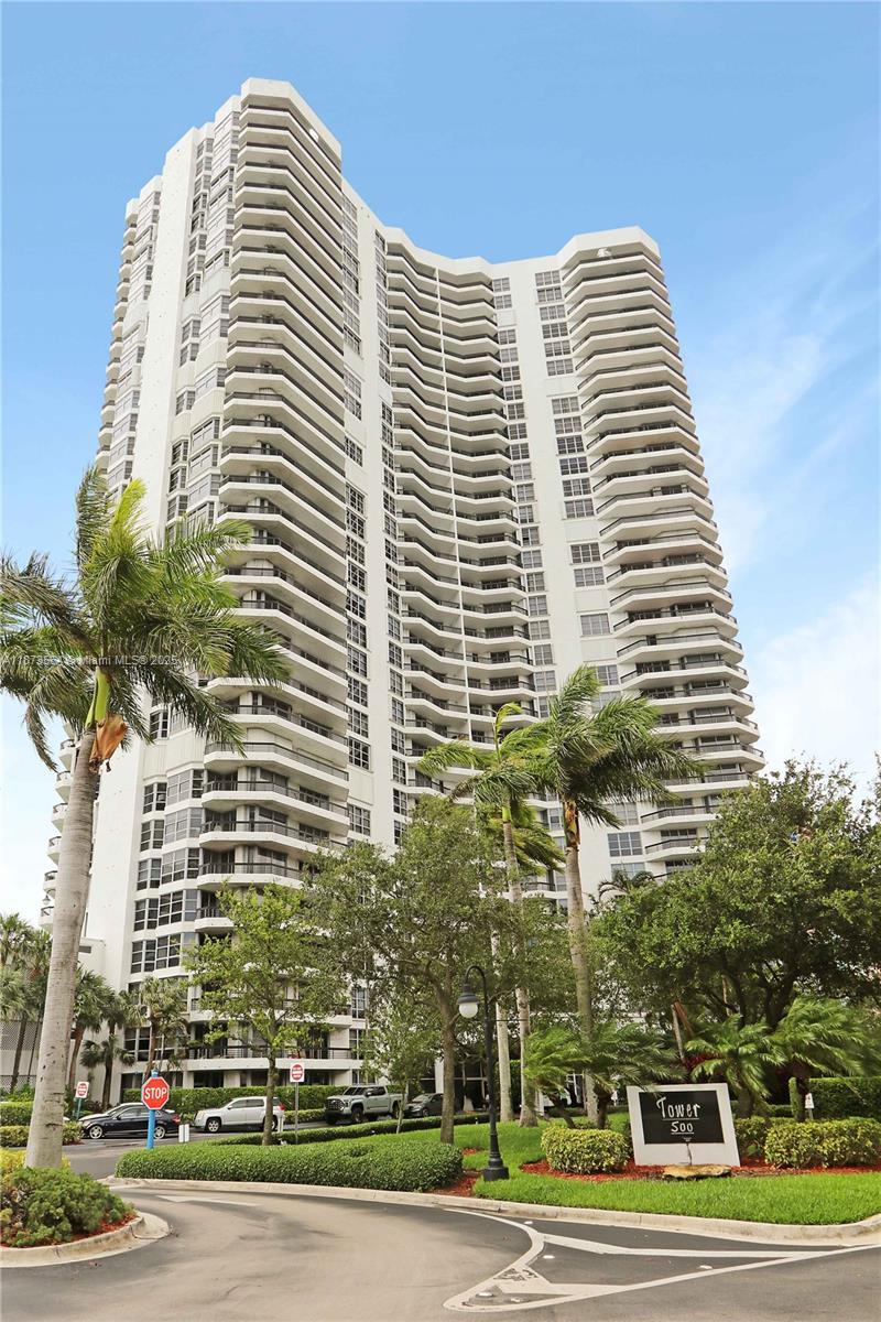 3530 Mystic Pointe Dr 2402, Aventura