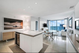 Photo of Listing #A11876075