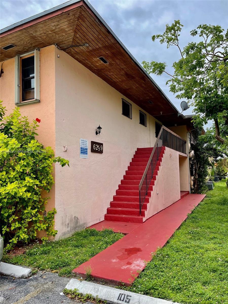 6259 W 24th Ave 104-8, Hialeah