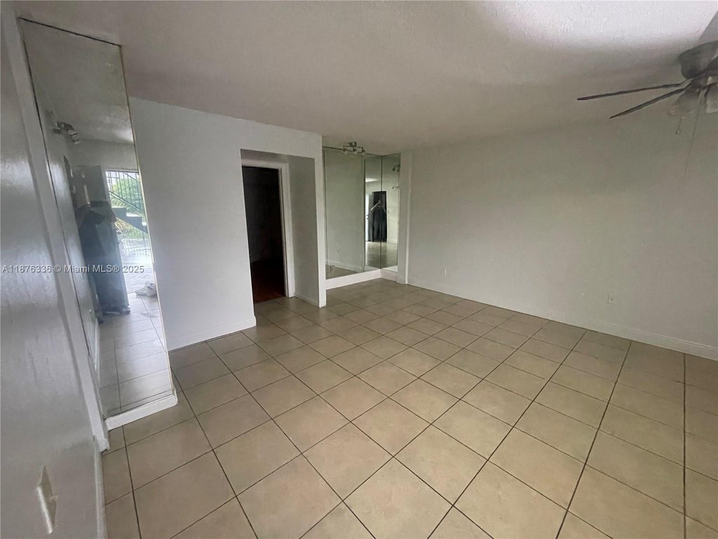 7105 W 13th Ave 102, Hialeah