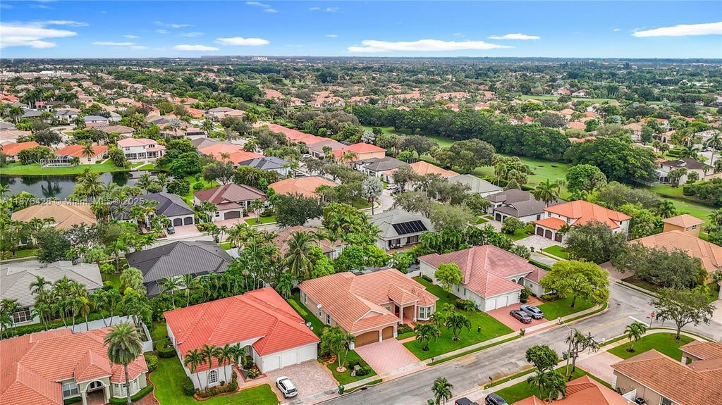 15957 Sw 14th St, Pembroke Pines