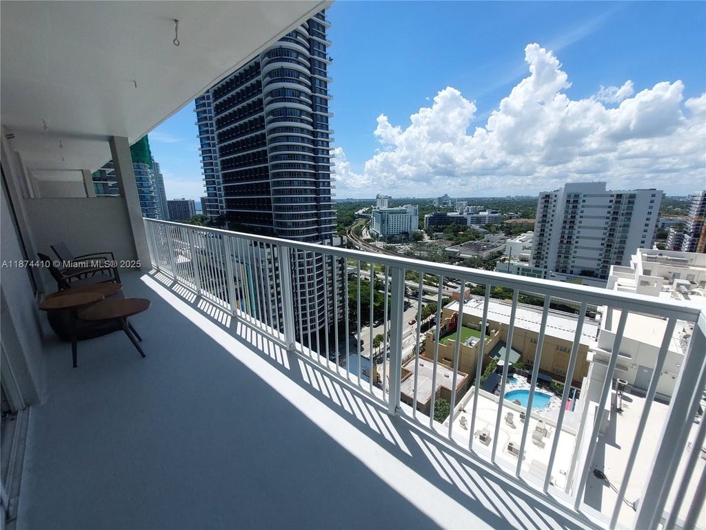 1250 S Miami Ave 2011, Miami