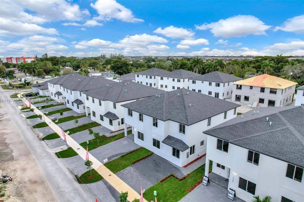 22511 Sw 125th Ave 15b, Miami