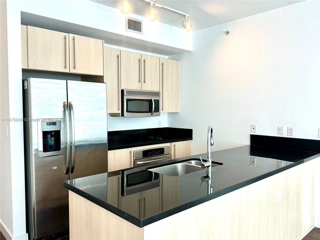 1111 Sw 1st Ave 3115, Miami