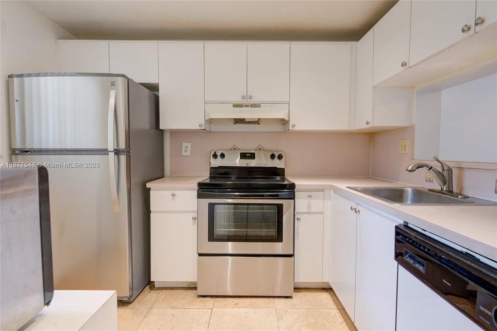 10835 Sw 112th Ave 102, Miami