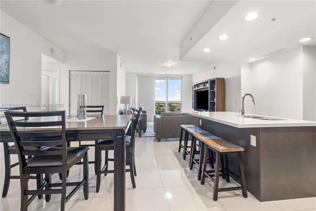 7875 Nw 107th Ave 709, Doral