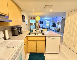 Photo of Listing #A11877784