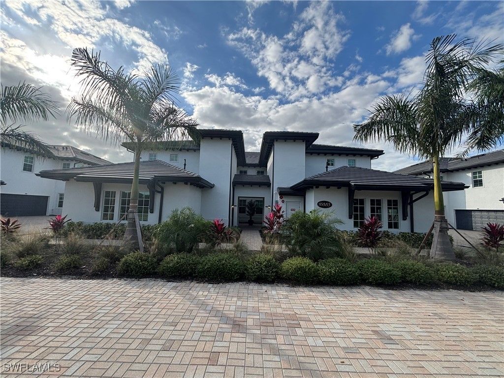 16885 Fairgrove Way 6-201, NAPLES