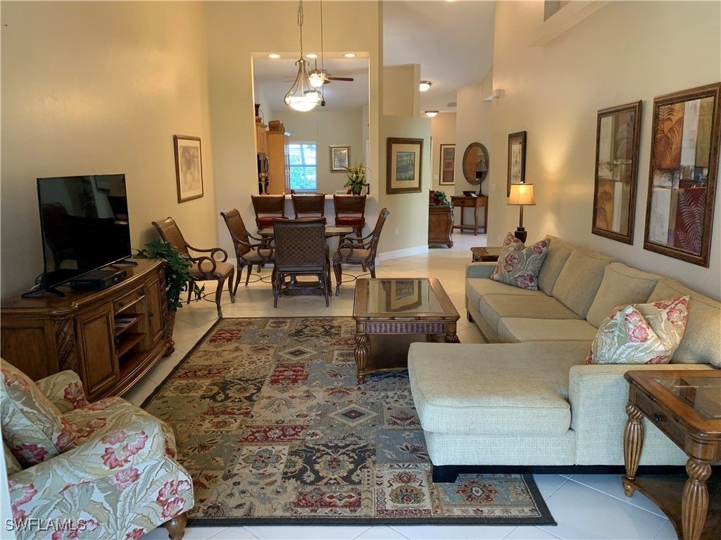 8133 Chancel Ct 64-1, Naples