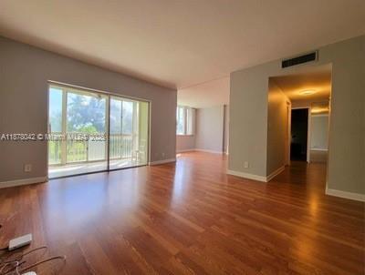 4200 Hillcrest Dr 303, Hollywood