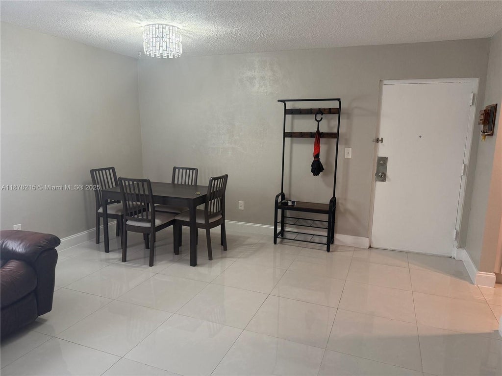 7105 W 13th Ave 104, Hialeah