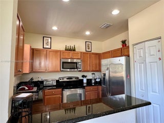 Photo of Listing #A11878272