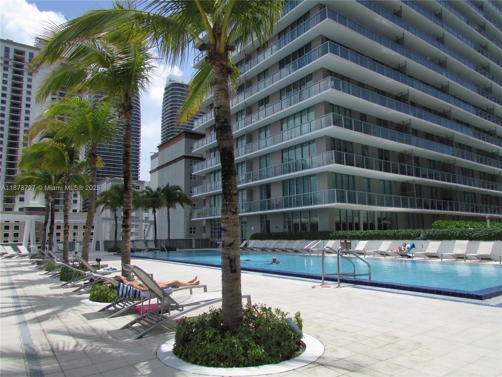 1111 Sw 1st Ave 3015-n, Miami