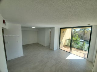 Photo of Listing #A11878565