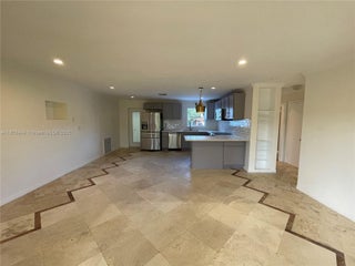 Photo of Listing #A11878949