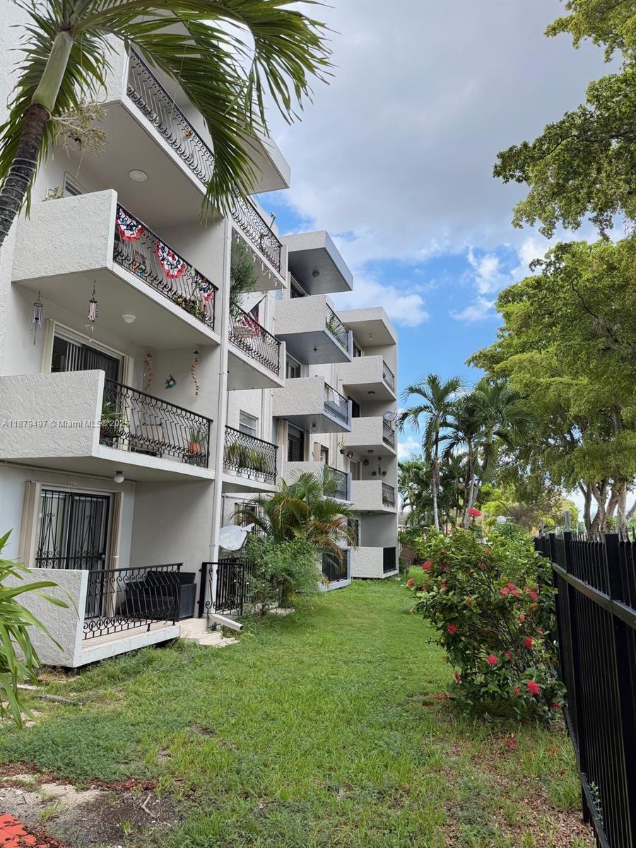 3181 Sw 13th St 110, Miami