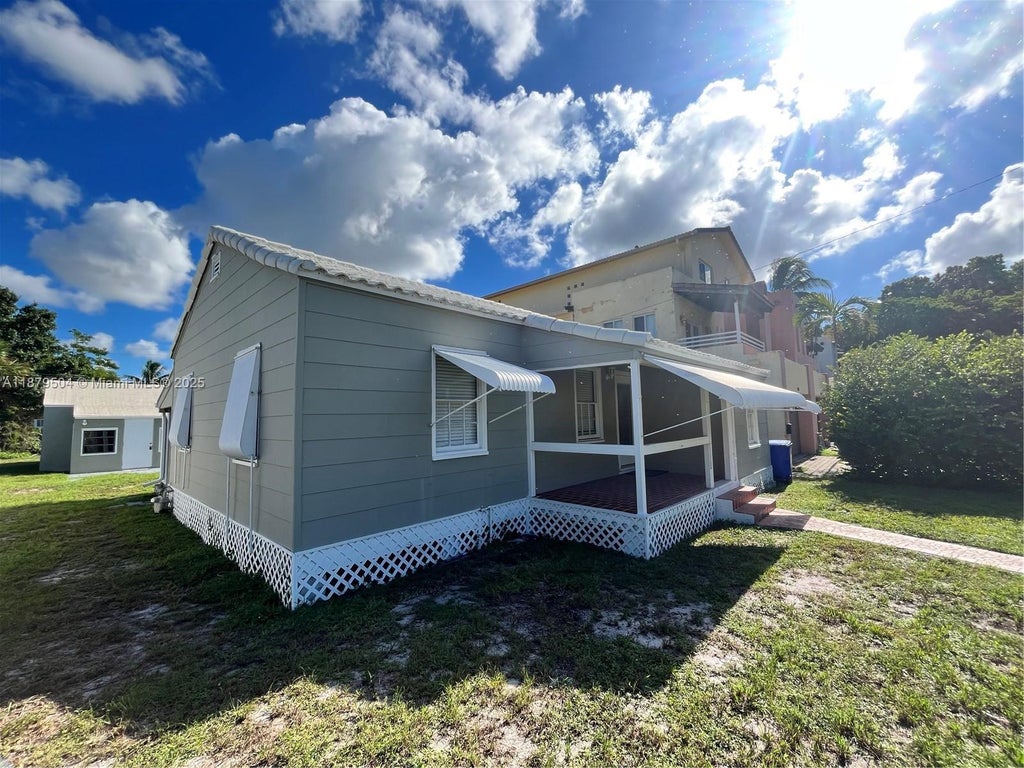 500 Sw 10th St 1-2, Fort Lauderdale