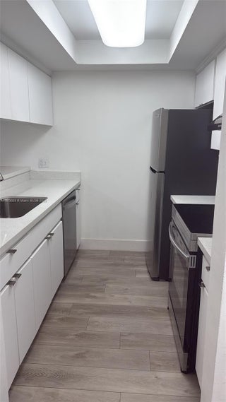 Photo of Listing #A11879039