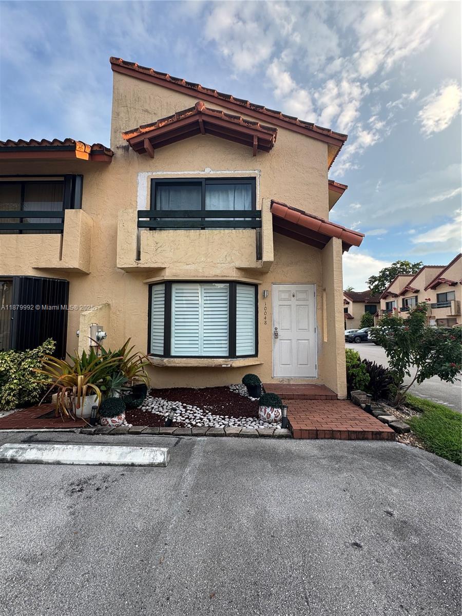 10048 Sw 77th Ct, Miami