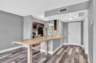 Photo of Listing #A11880299