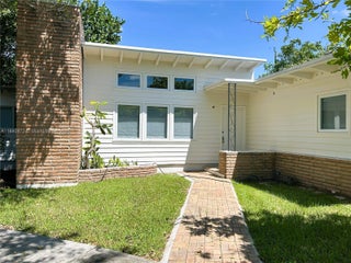 Photo of Listing #A11880472