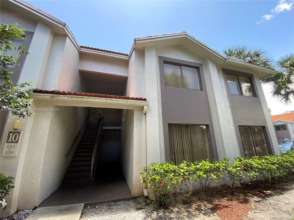 3248 Coral Lake Ln 3623, Coral Springs