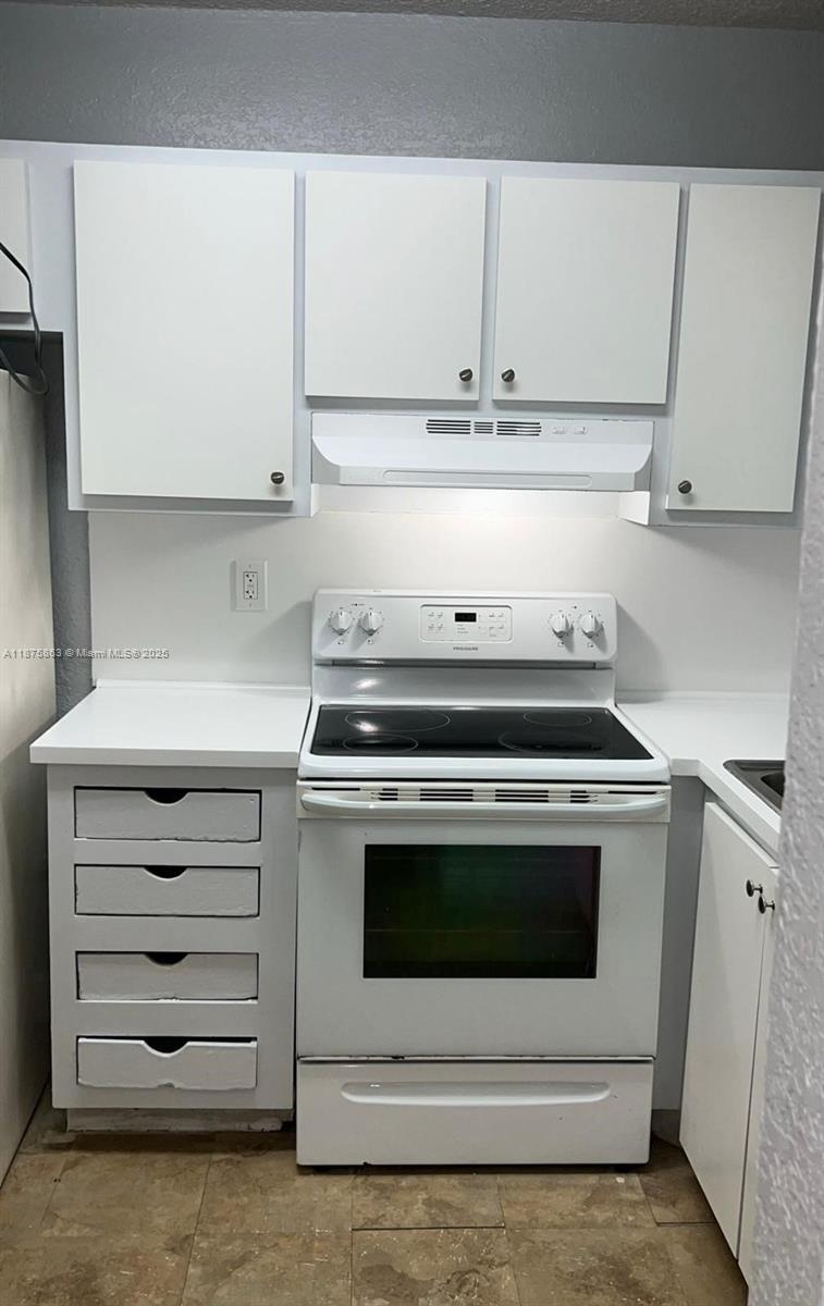 575 W 69th St 208, Hialeah