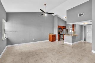 Photo of Listing #A11880567