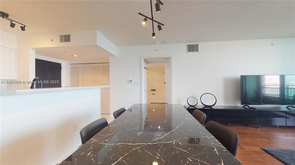 90 Alton Rd 908, Miami Beach