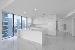 Photo of Listing #A11881086