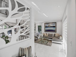 Photo of Listing #A11879539